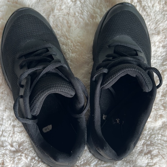 Women's Slip Resistant shoes - Picture 5 of 9